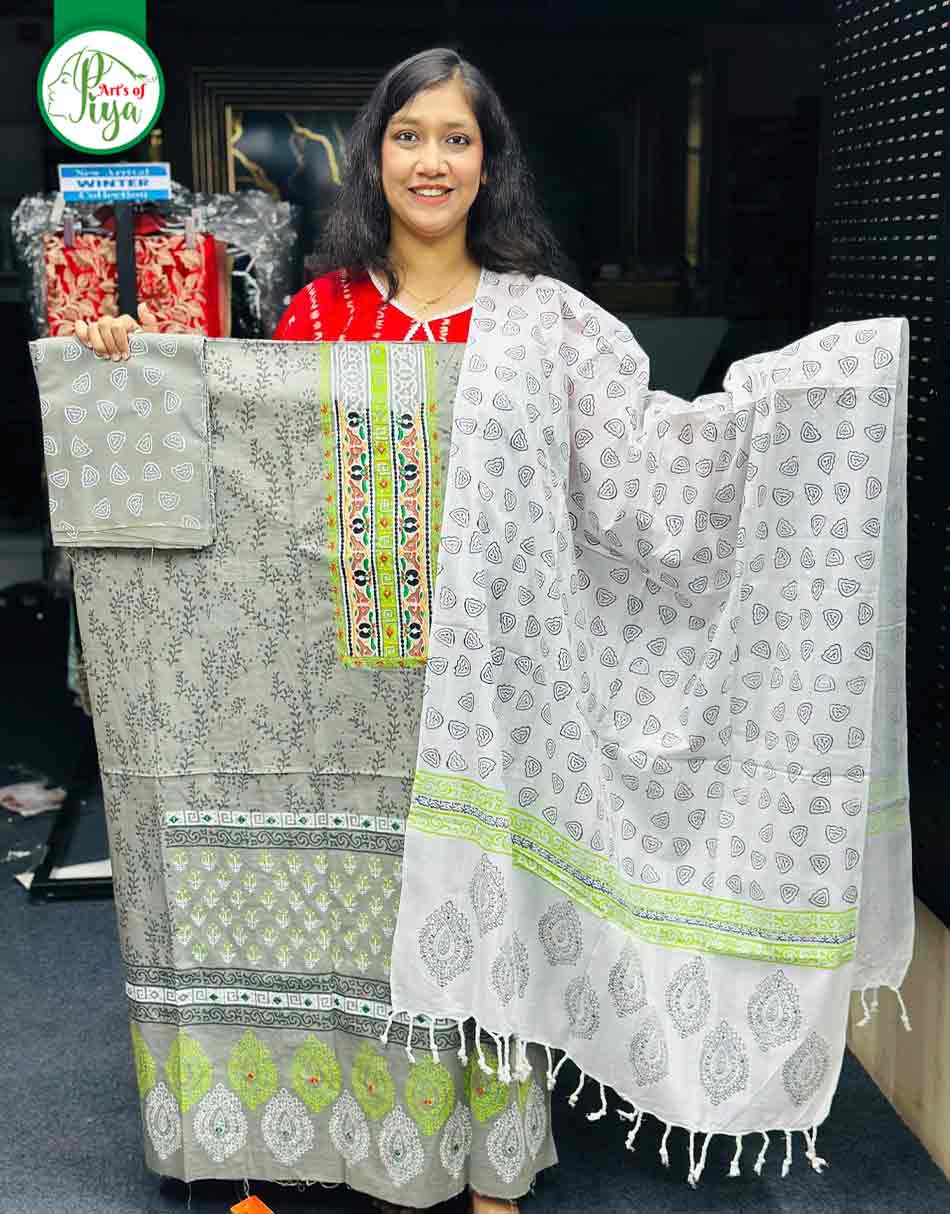 Exclusive Unstitched